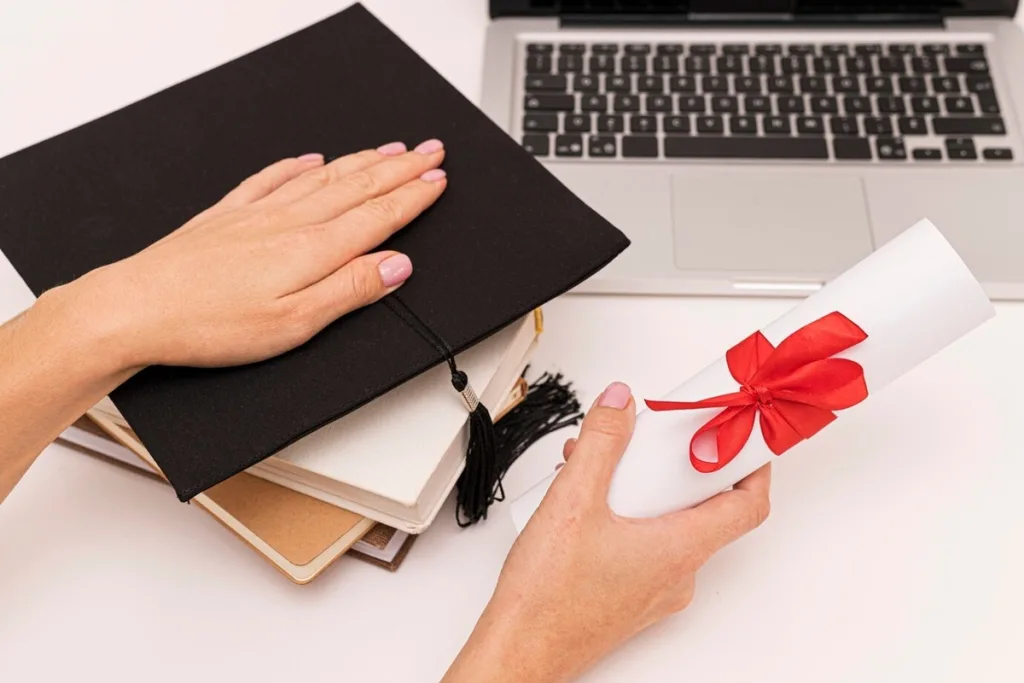 como comprar diploma superior reconhecido pelo MEC